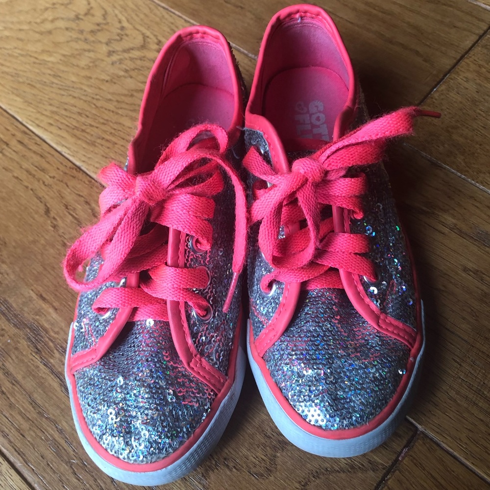 Girl’s sequin tie shoe, size 13